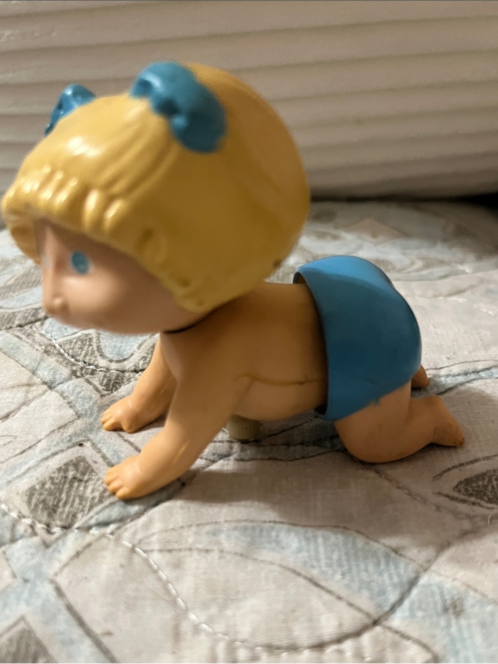 Tomy Cabbage Patch- Plastic wind-up Crawling Doll -Vintage 80s